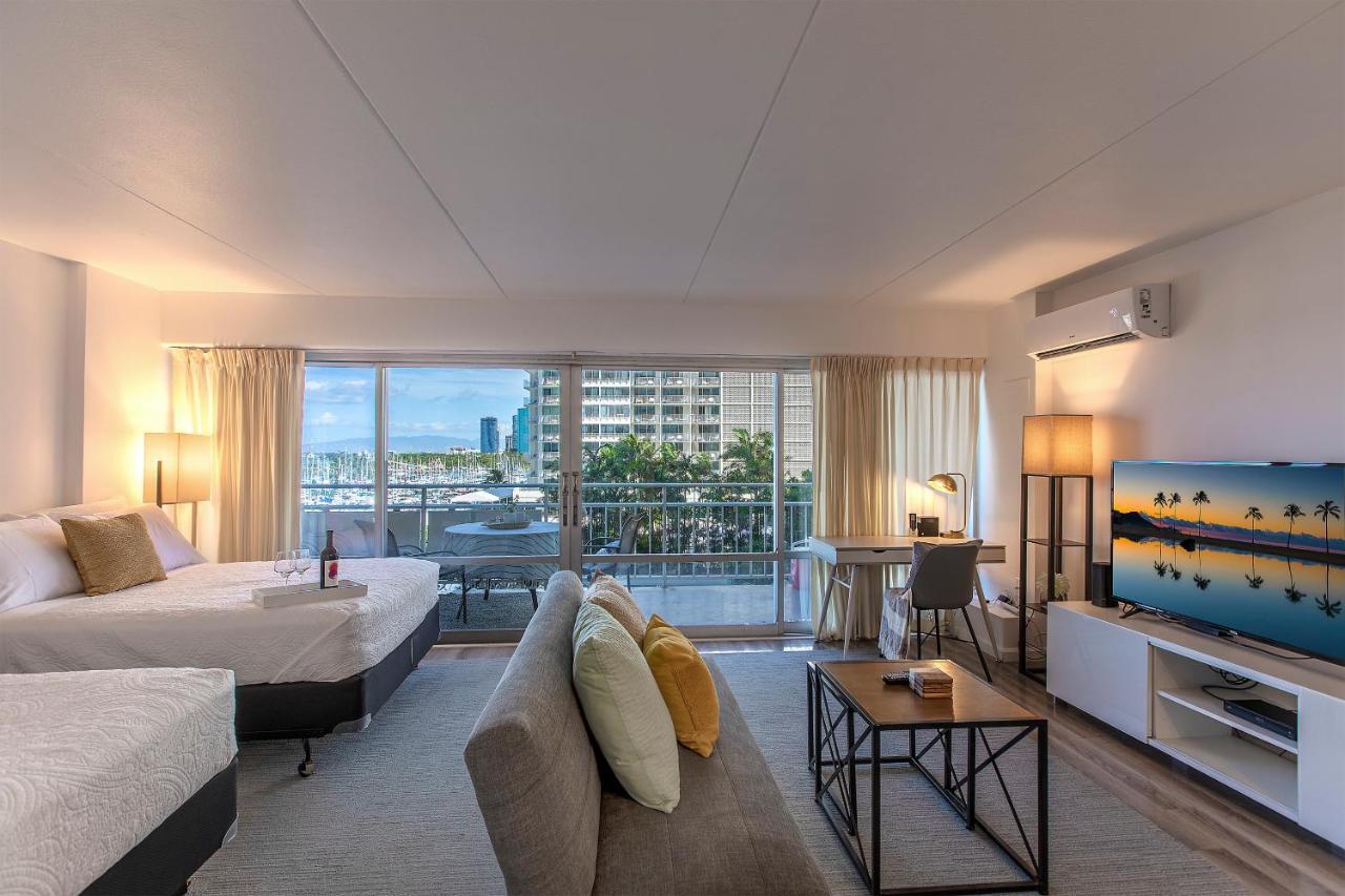 @ Marbella Lane - Oceanview Steps To Apartment *