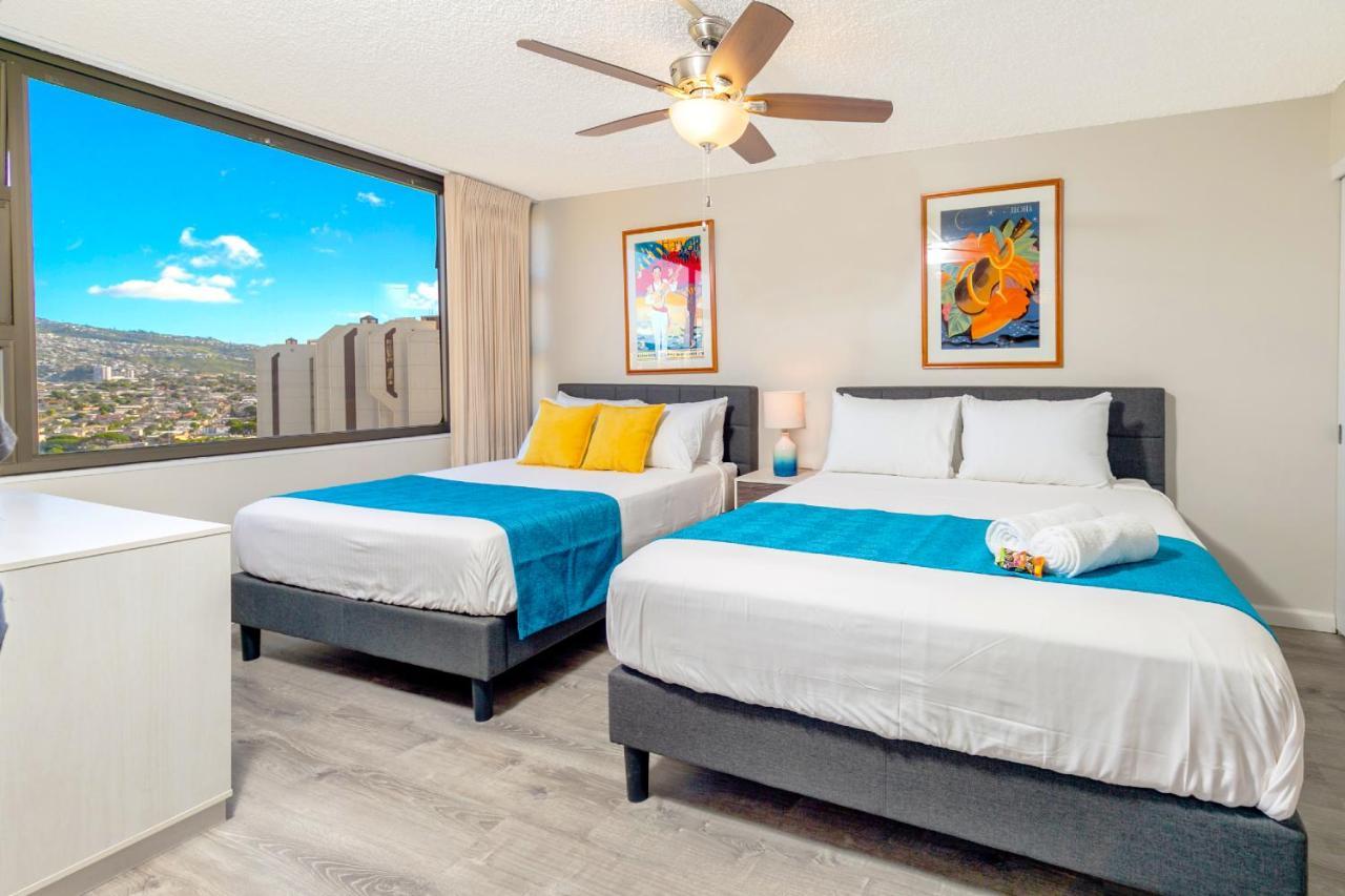 Warm Aloha Vibes, Mountain Views, Short Walk To Beach, And Free Parking Apartment *