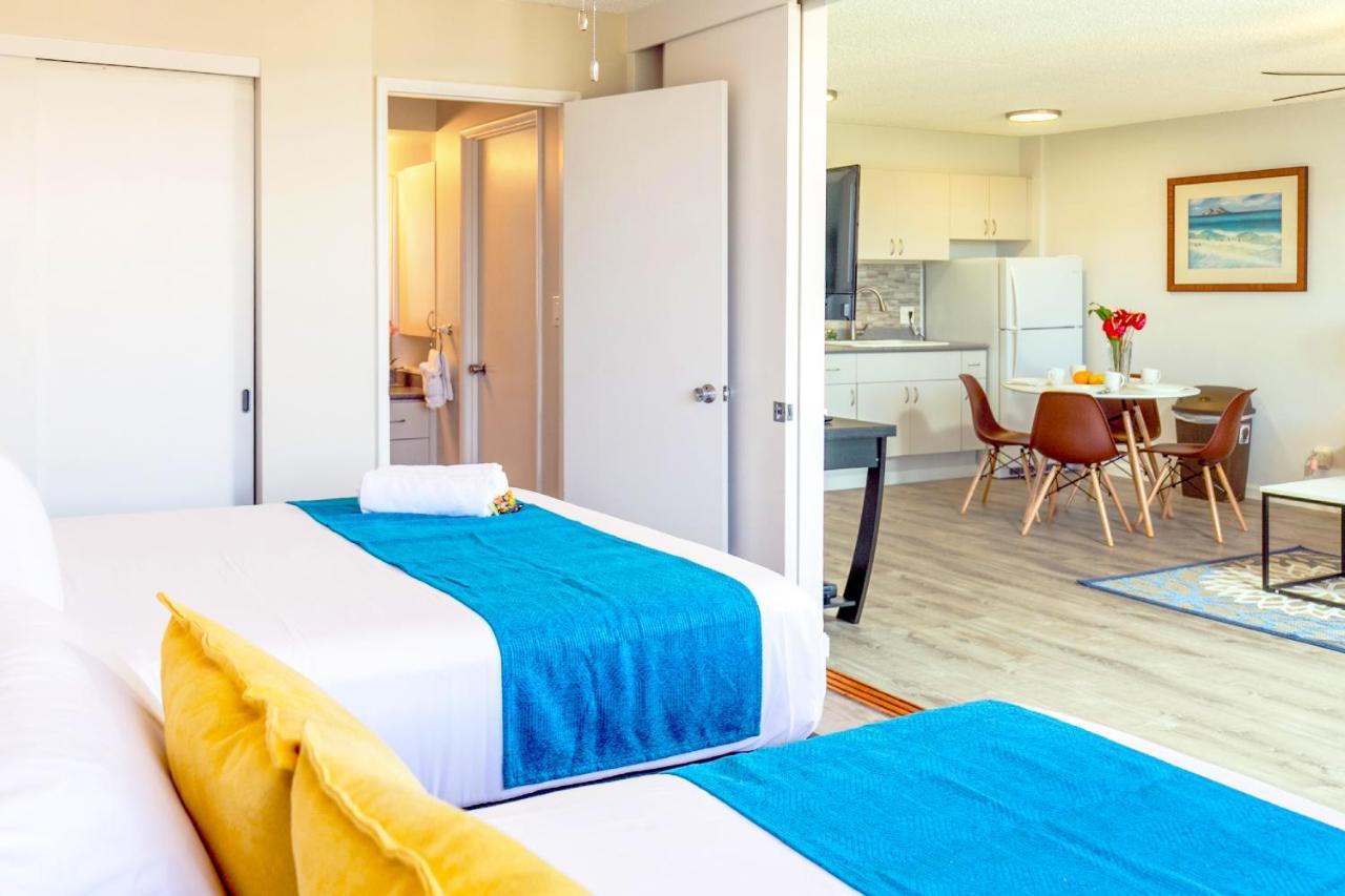 Warm Aloha Vibes, Mountain Views, Short Walk To Beach, And Free Parking Apartment *