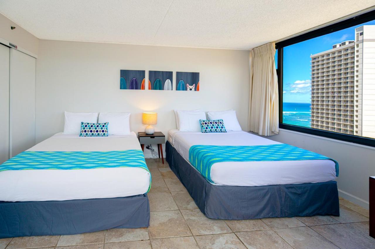 High-floor Stylish Ocean Views With Parking Apartment Honolulu