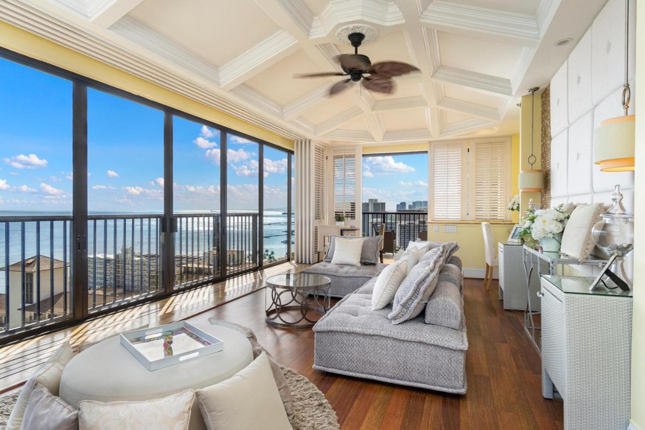 Oceanview Penthouse Apartment