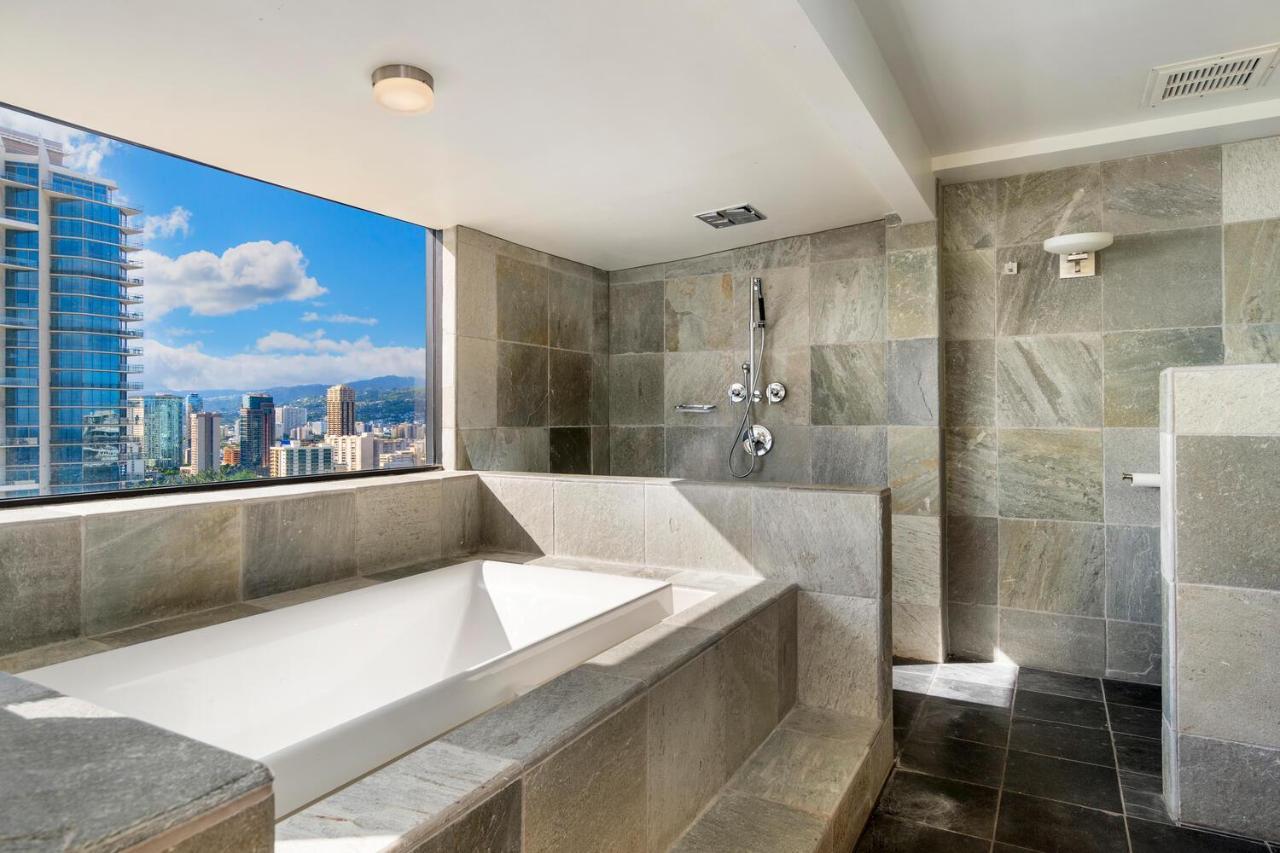 Oceanview Penthouse Apartment *