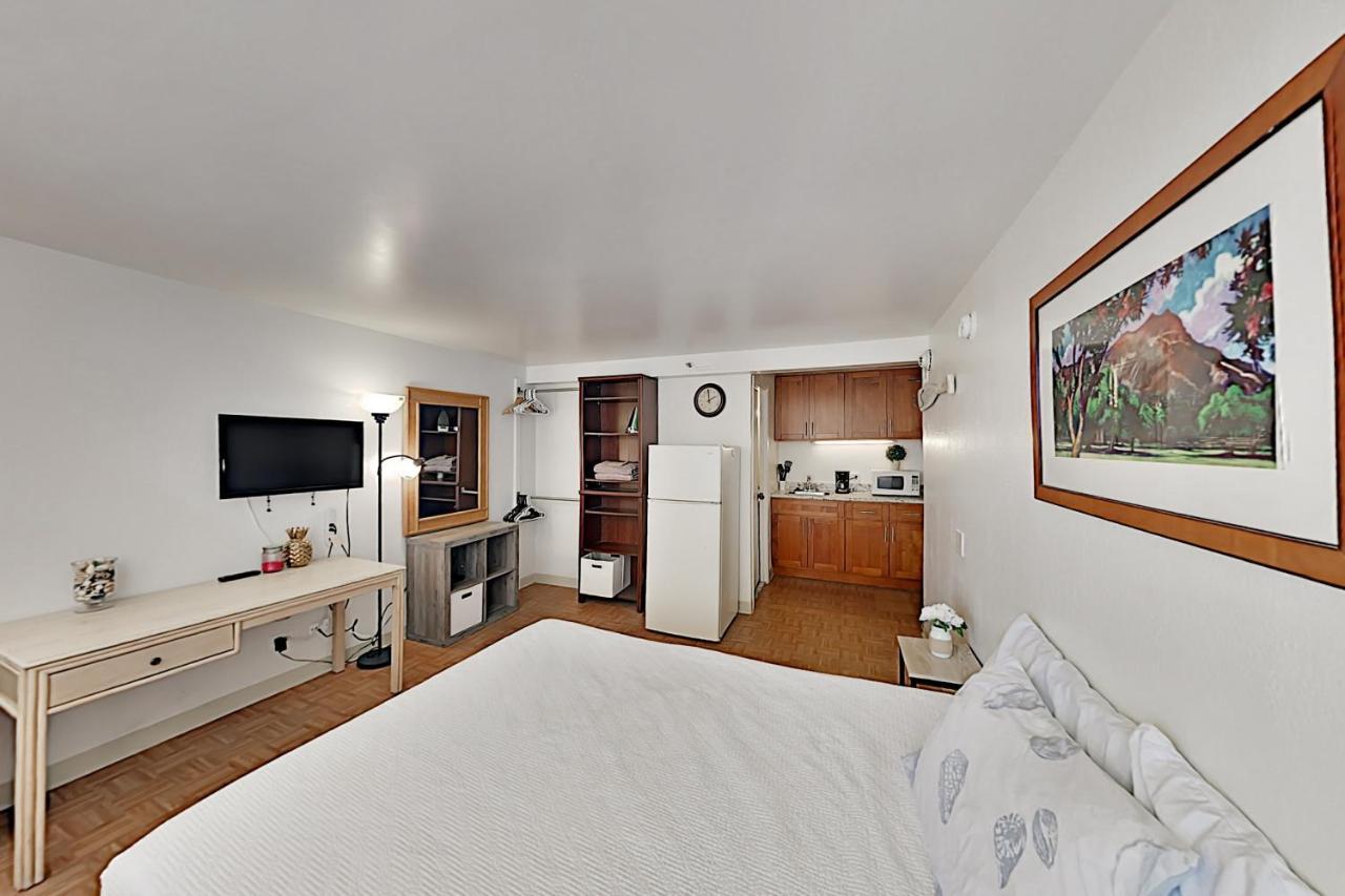 Hawaiian Monarch 801 Apartment *