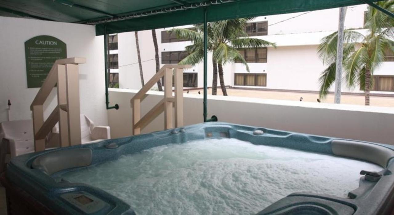 Apartment Private In Waikiki, Private Car Included, Beach Gear And Camping Gear *