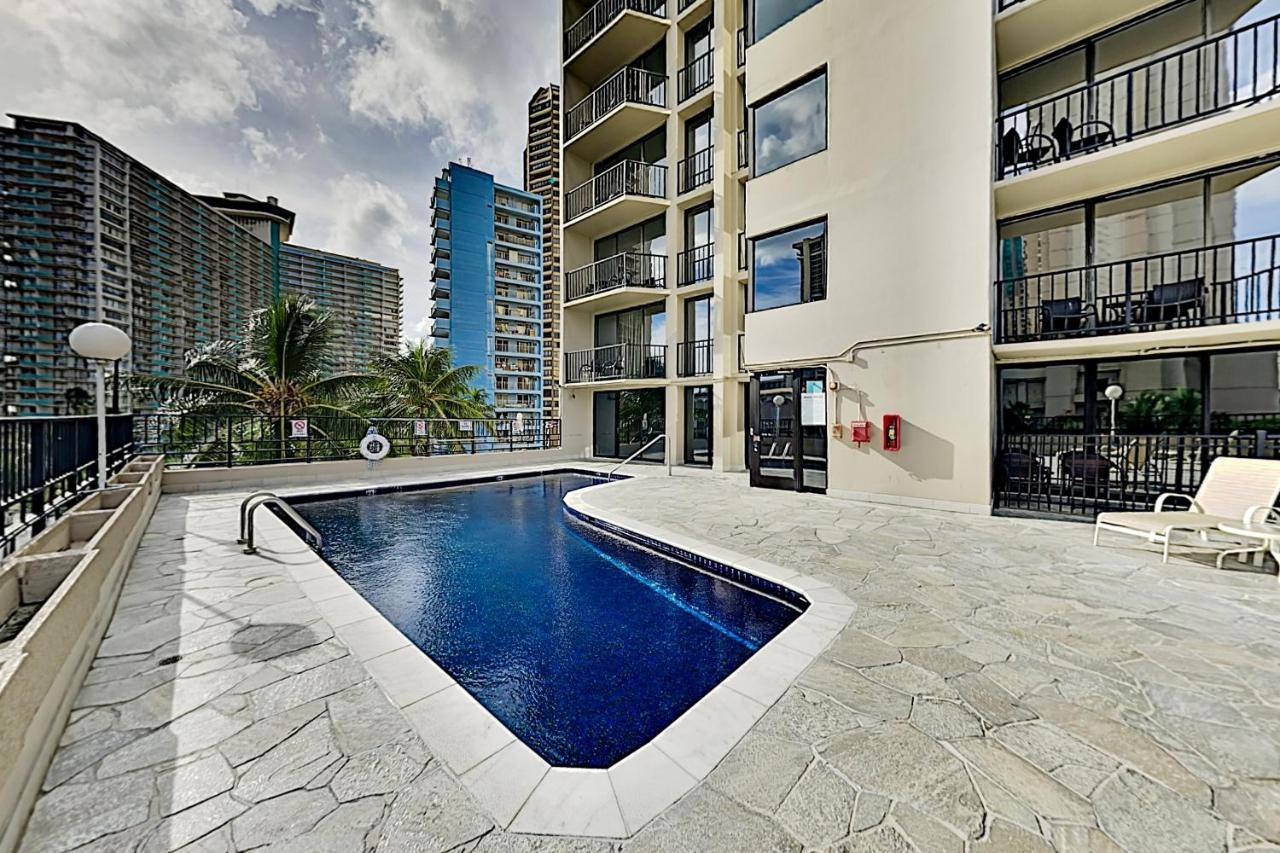 Apartment Aqua Palms Waikiki Ocean View Lanai Parking Included Honolulu