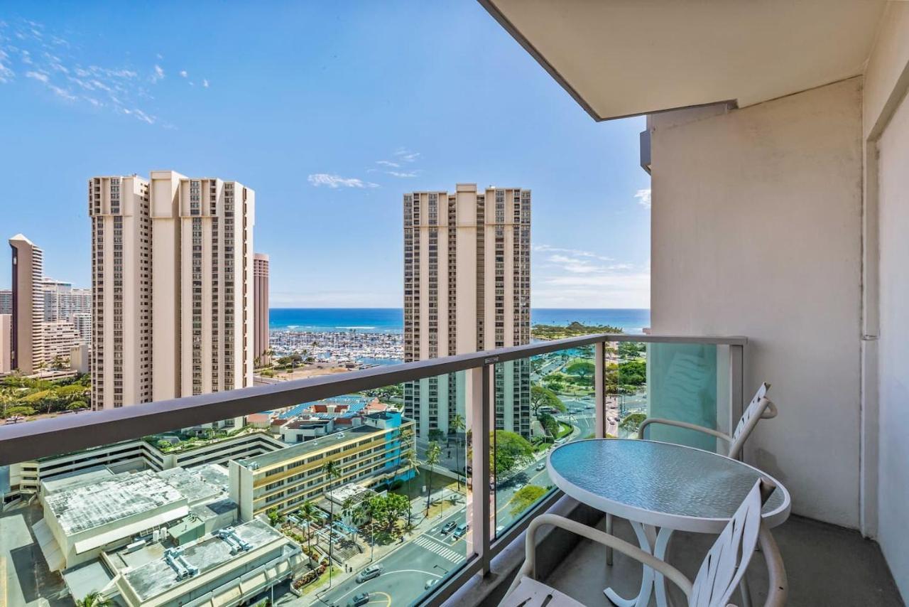 Ala Moana By Zelloo Honolulu
