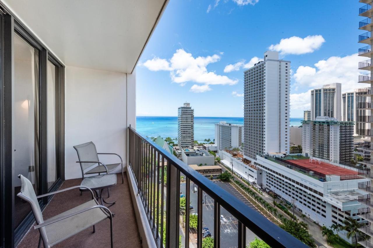 Apartment Deluxe Studio Near Waikiki Beach - Free Parking & Outdoor Pool Honolulu