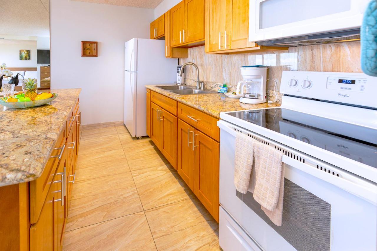 Ocean View Delight, Walk To With Free Parking * Honolulu