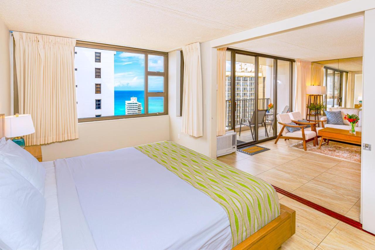 Ocean View Delight, Walk To With Free Parking Apartment