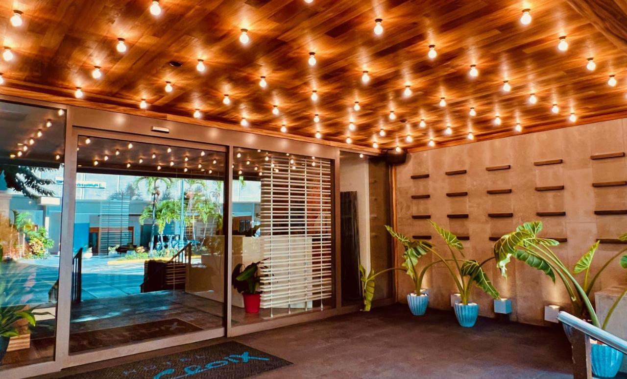 La Croix 4* Honolulu