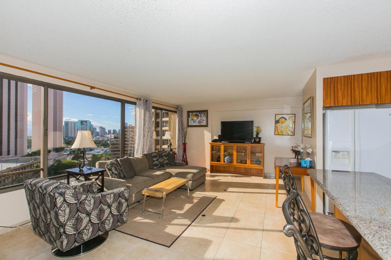Two Bedroom Discovery Bay High Rise With Lanai & Gorgeous Views Apartment