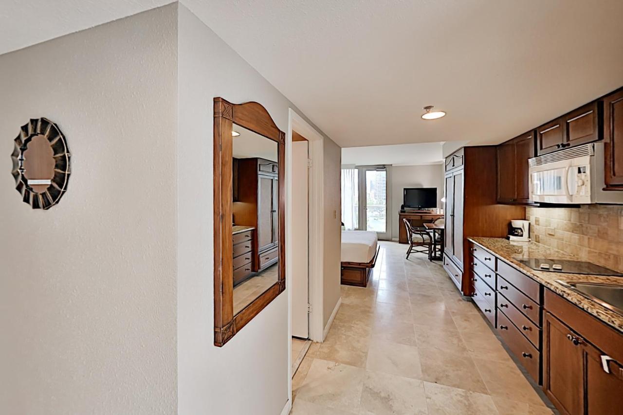 Luana Waikiki 520 Apartment