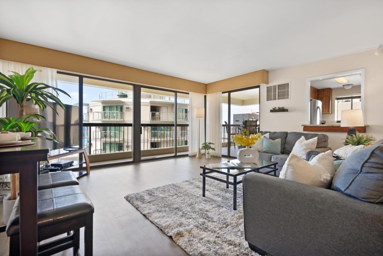Spacious Waikiki 2br-ocean View-free Parking Apartment Honolulu