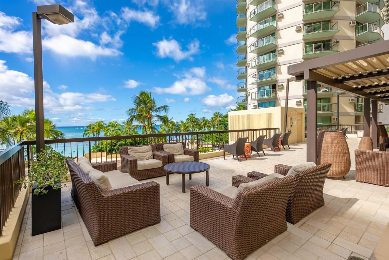 Apartment Spacious Waikiki 2br-ocean View-free Parking Honolulu