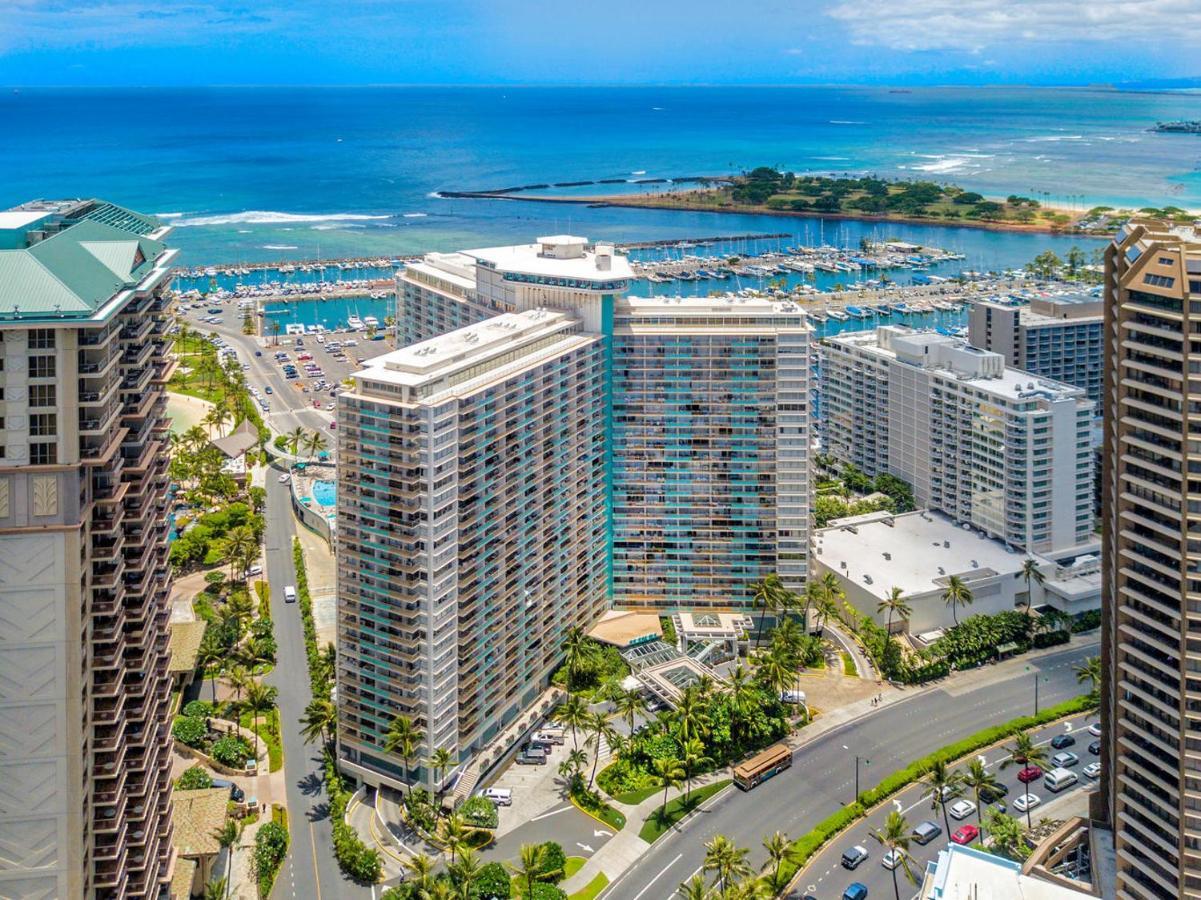 Ilikai Tower 613 View 1br *