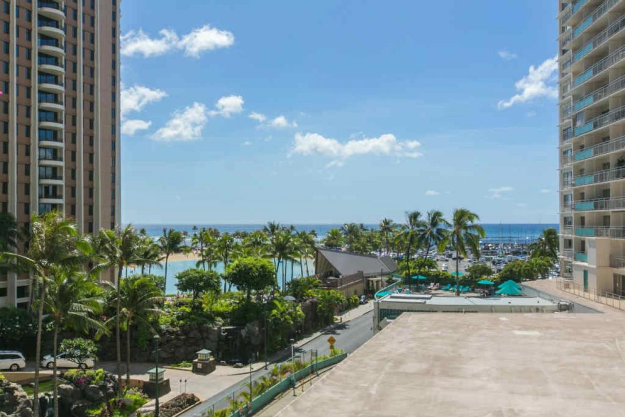 Ilikai Tower 420 Lagoon View 1br Apartment *