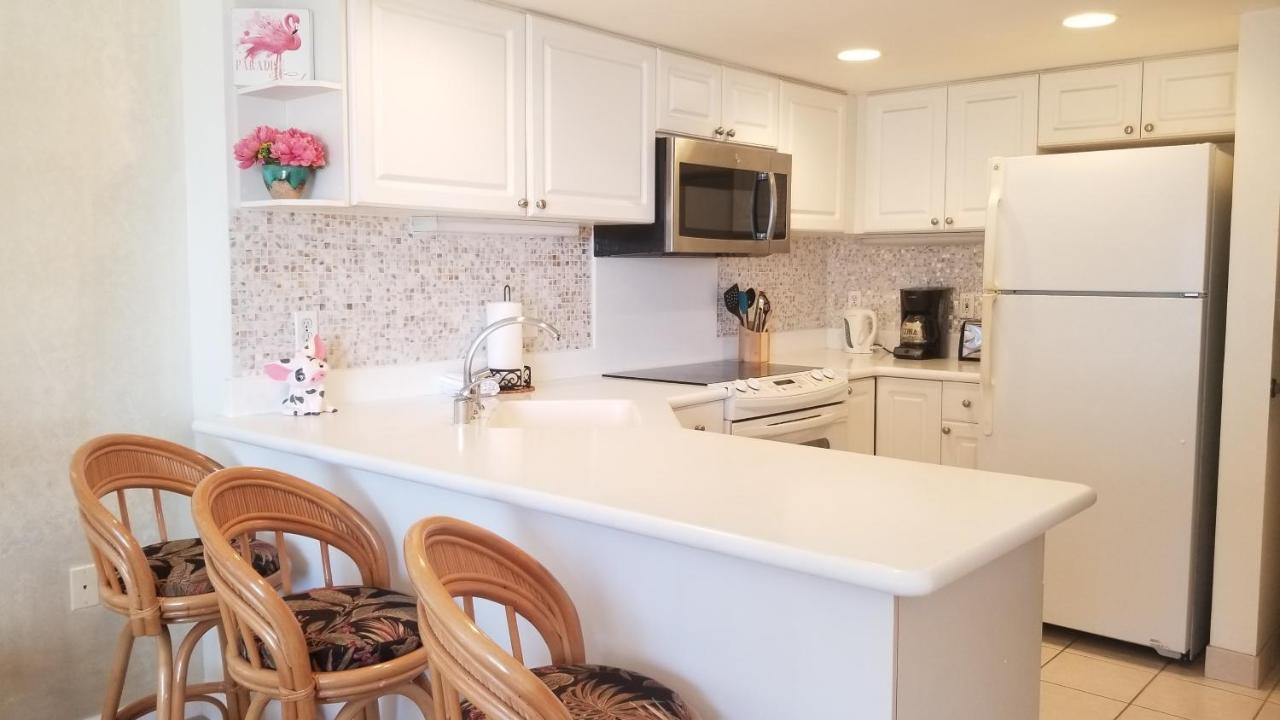 Ilikai Tower One Bedroom Lagoon View Waikiki With Lanai & Free Wifi Apartment