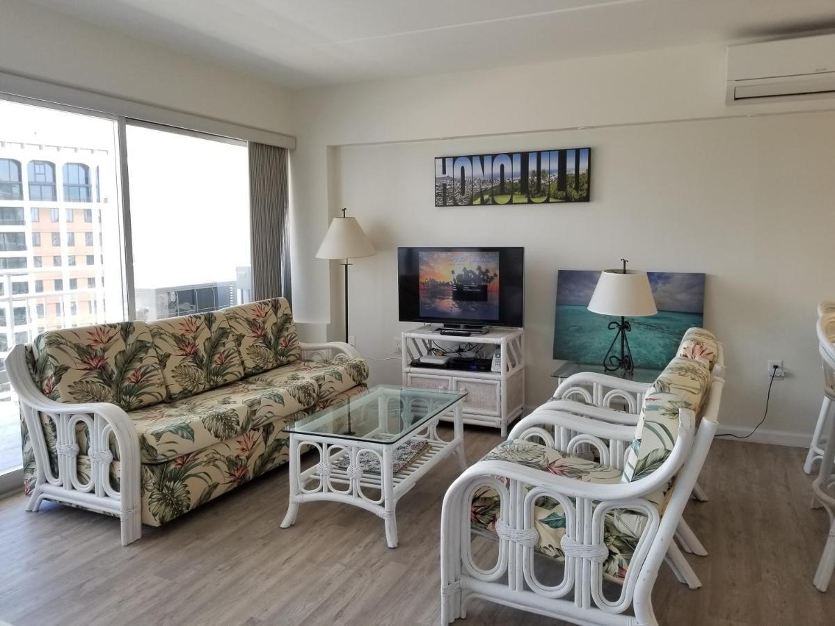 Ilikai Tower One Bedroom Lagoon View Waikiki With Lanai & Free Wifi *