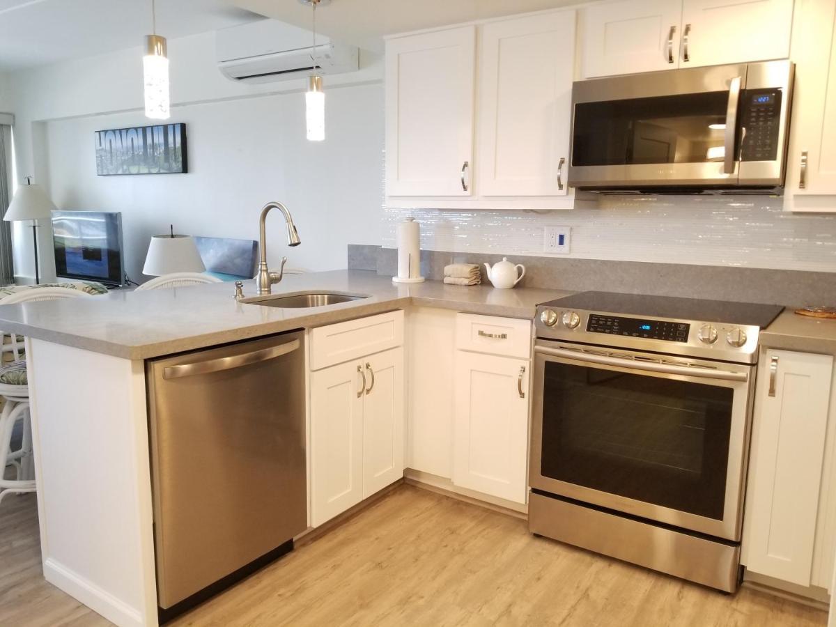 Ilikai Tower One Bedroom Lagoon View Waikiki With Lanai & Free Wifi * Honolulu