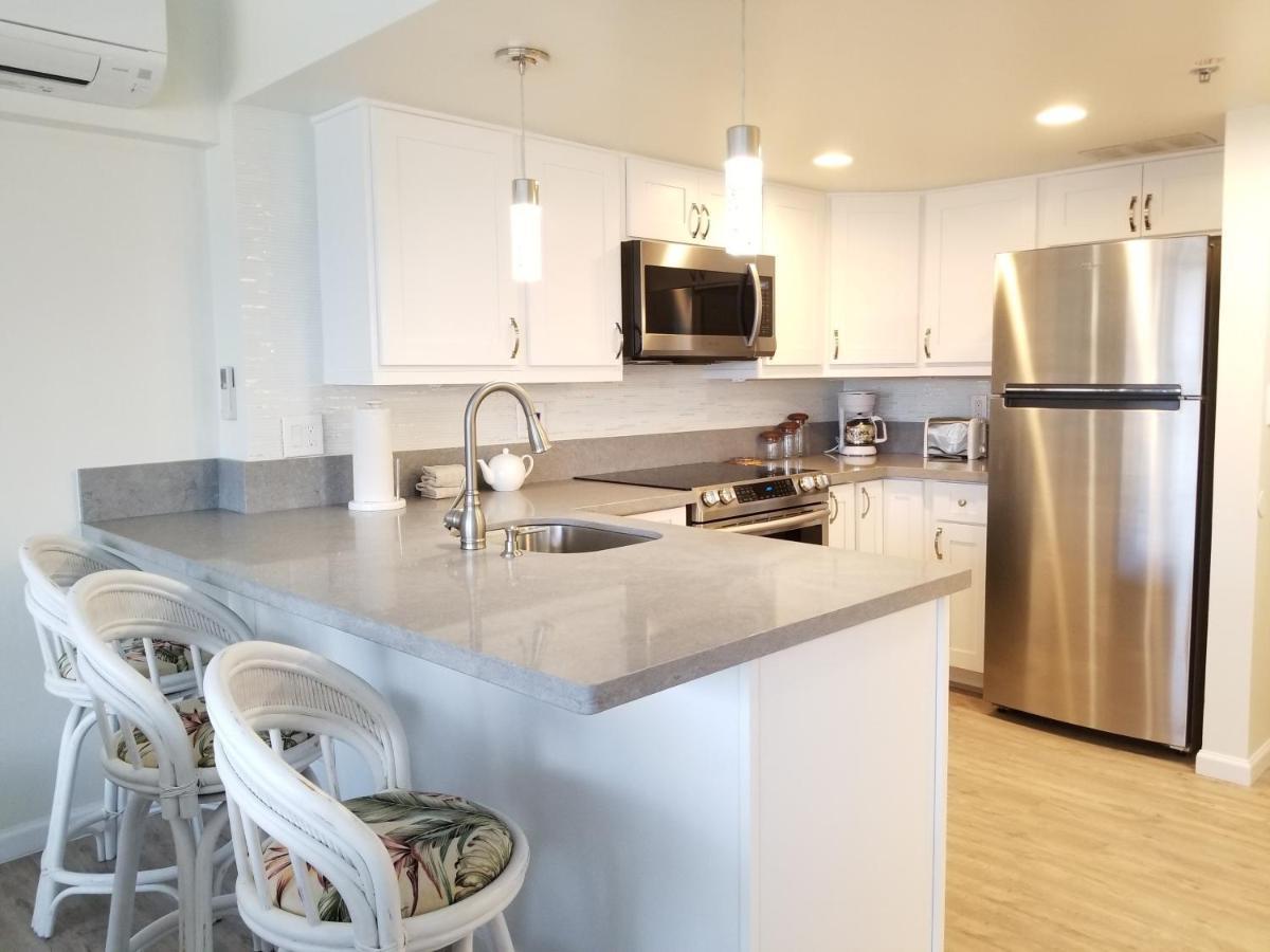 Ilikai Tower One Bedroom Lagoon View Waikiki With Lanai & Free Wifi Apartment