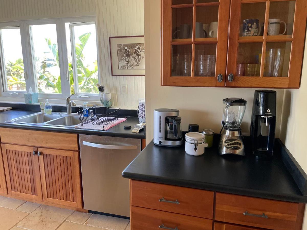With Sweeping Views, Pool & Yard Holiday home