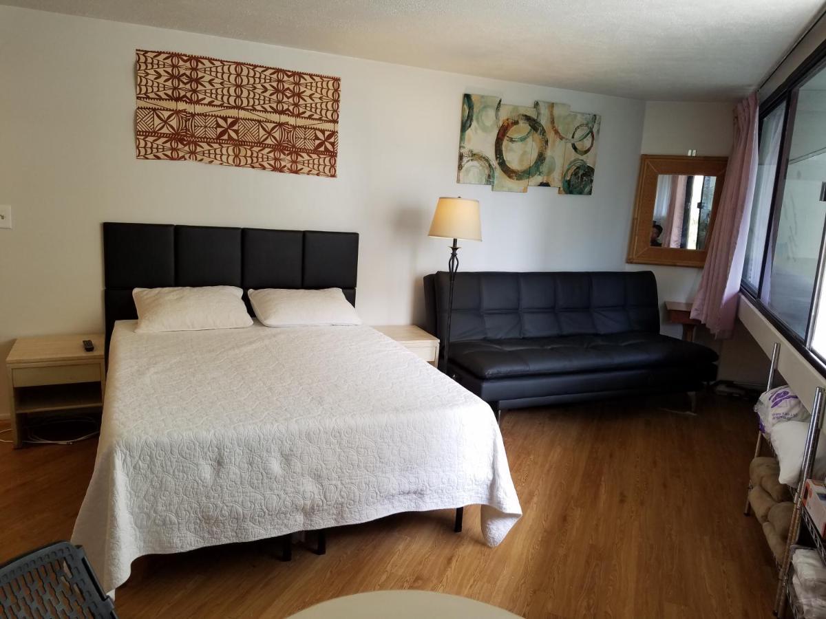 Apartment Spacious W/ Parking, Beach/mall/park *