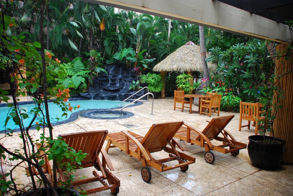 Castle Bamboo Waikiki