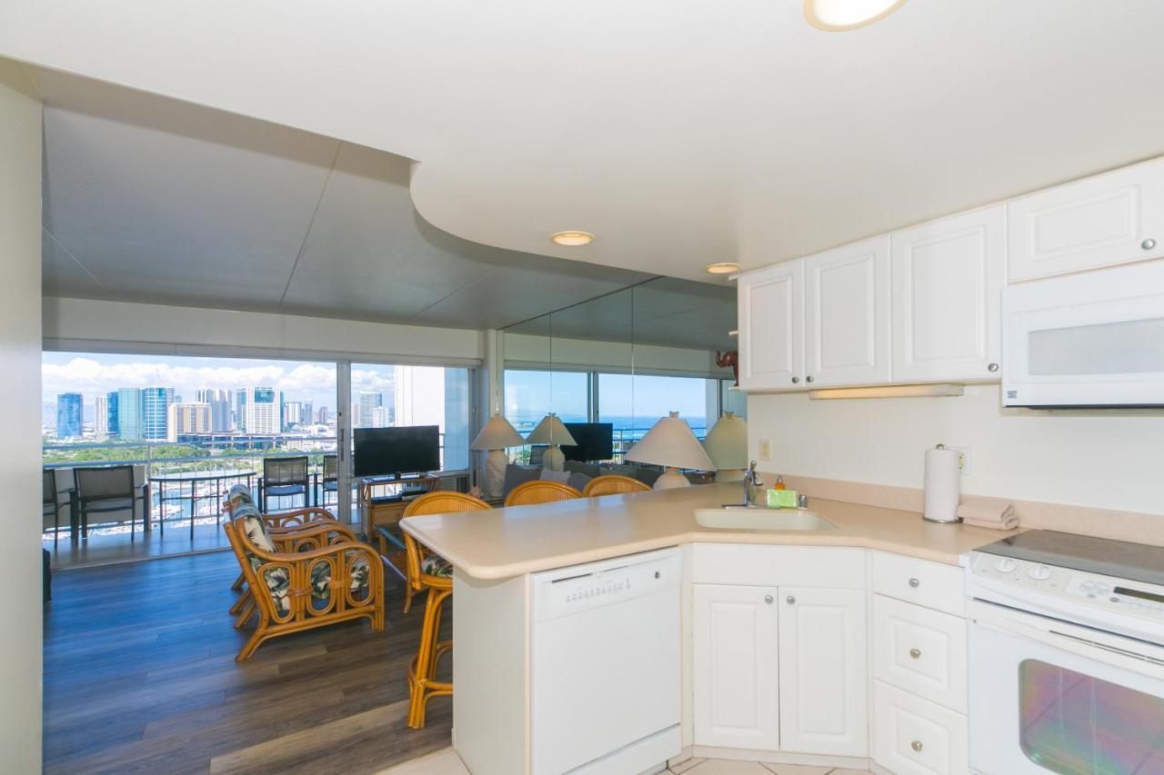 Ilikai Tower 2141 Yacht Harbor View 1br