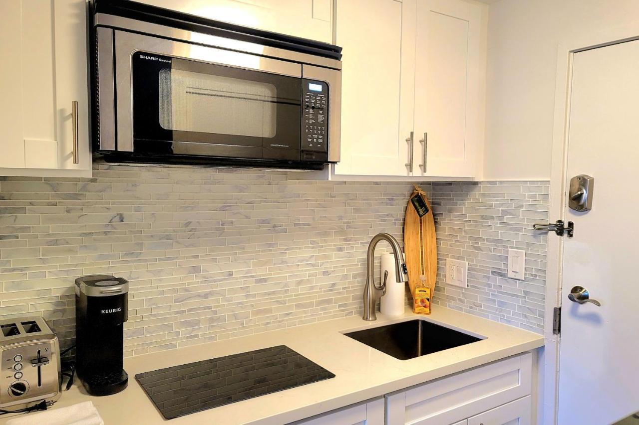 Spacious W/ Parking, Beach/mall/park * Honolulu