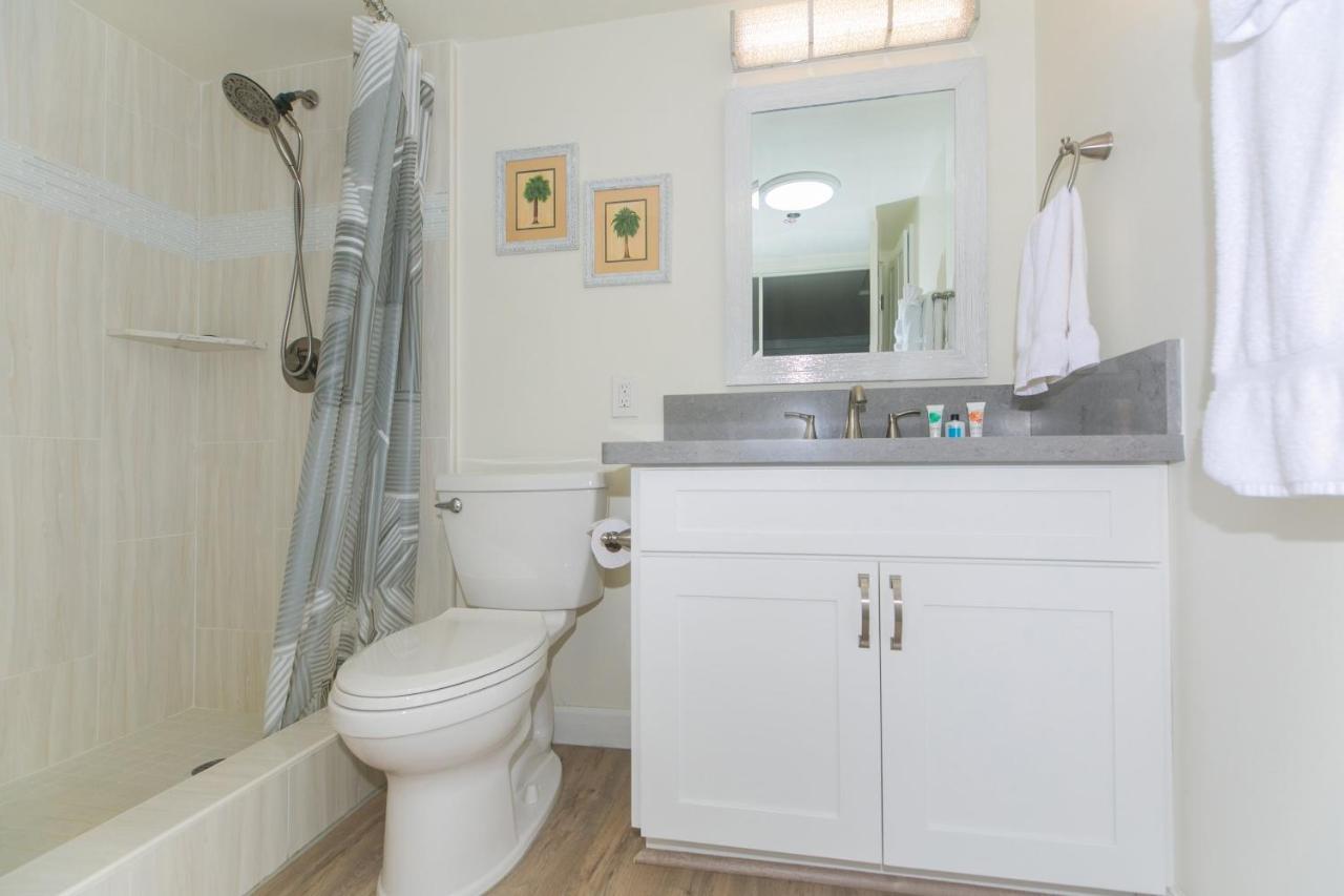 Ilikai Tower One Bedroom Lagoon View Waikiki With Lanai & Free Wifi
