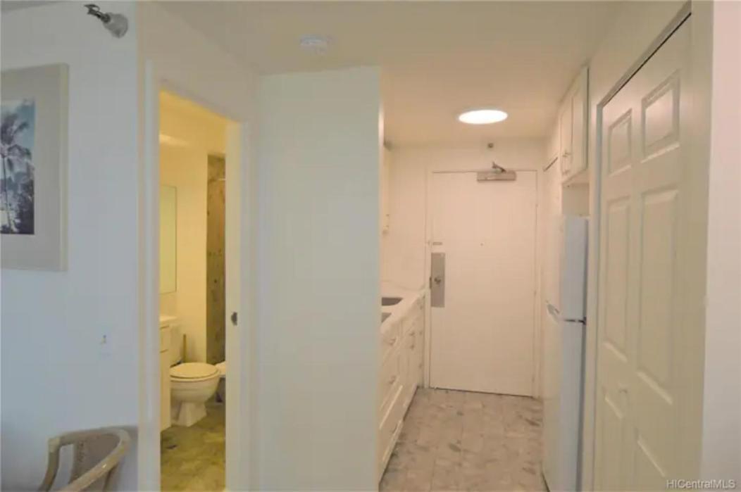 Spacious W/ Parking, Beach/mall/park * Honolulu