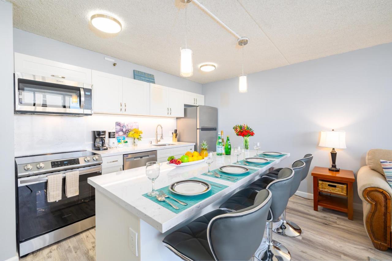 Ocean & Diamond Head Views - Near - Parking! * Honolulu