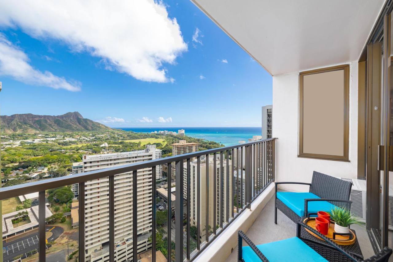 Ocean & Diamond Head Views - Near - Parking! Apartment