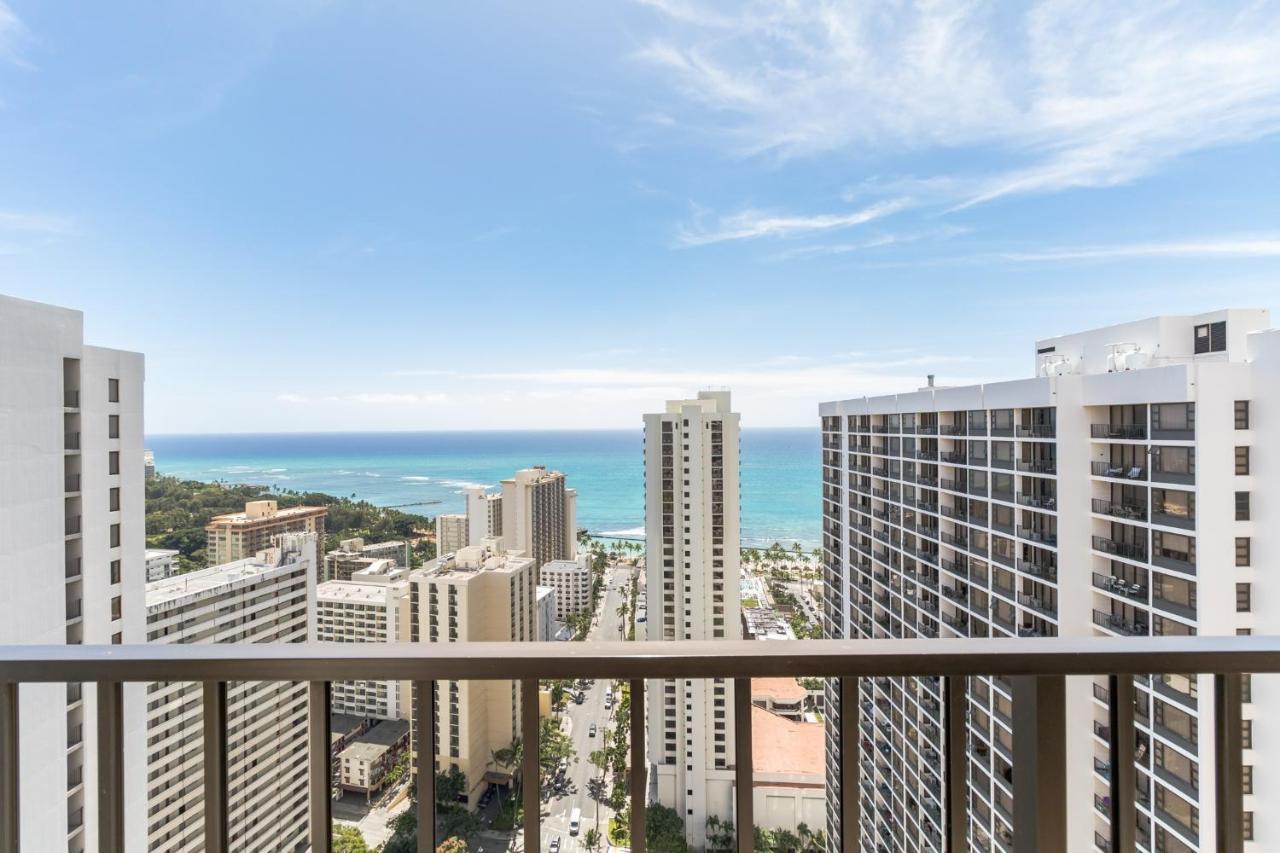 Waikiki Banyan Ocean View Apartment