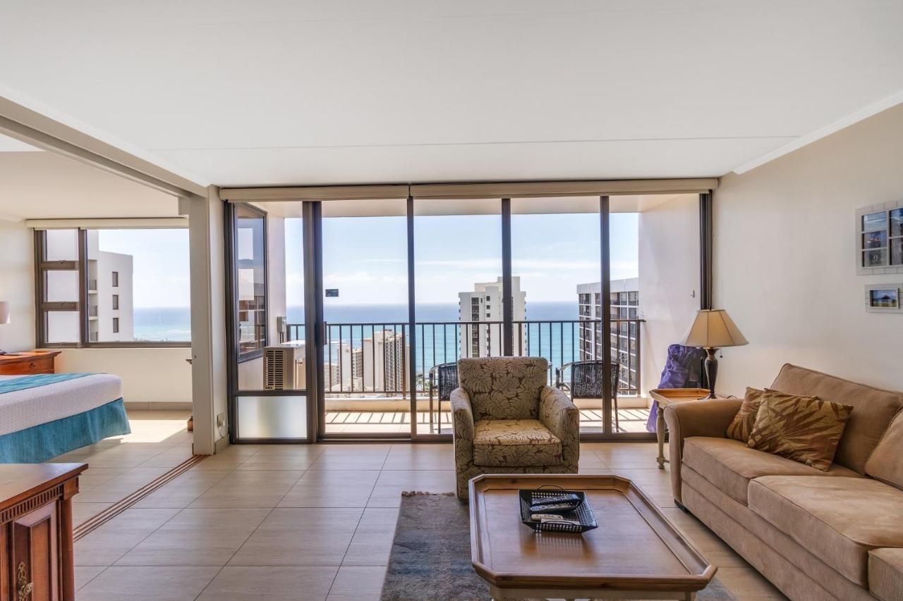Waikiki Banyan Ocean View Apartment