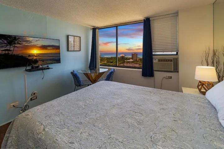 Apartment Hawaiian Monarch 2703b *