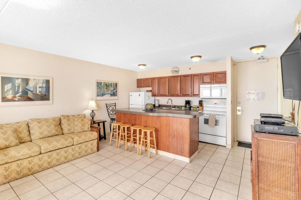 Waikiki Banyan Ocean View Apartment Honolulu