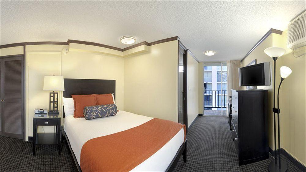 Hotel Castle Bamboo Waikiki 3*