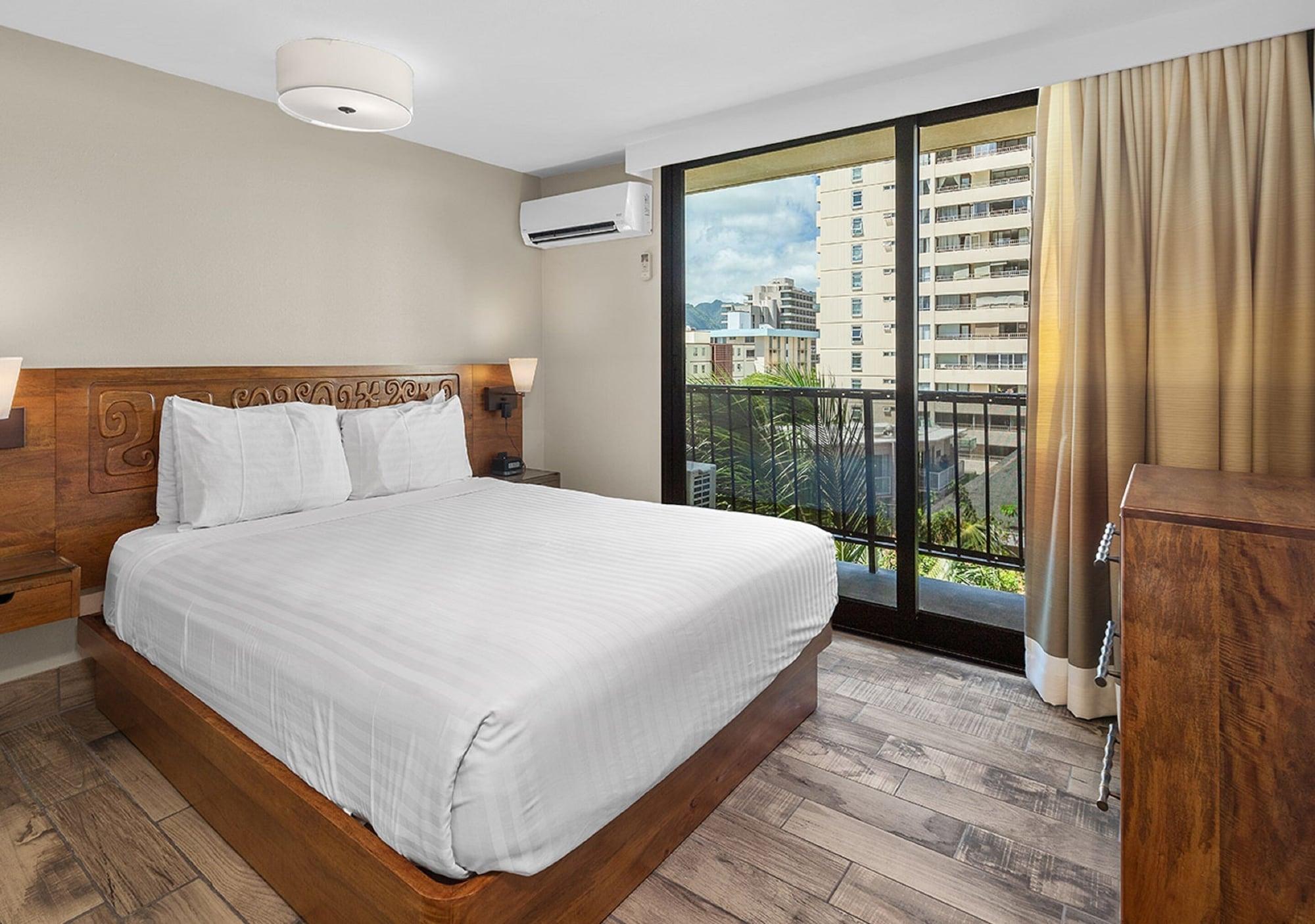 Castle Bamboo Waikiki Hotel