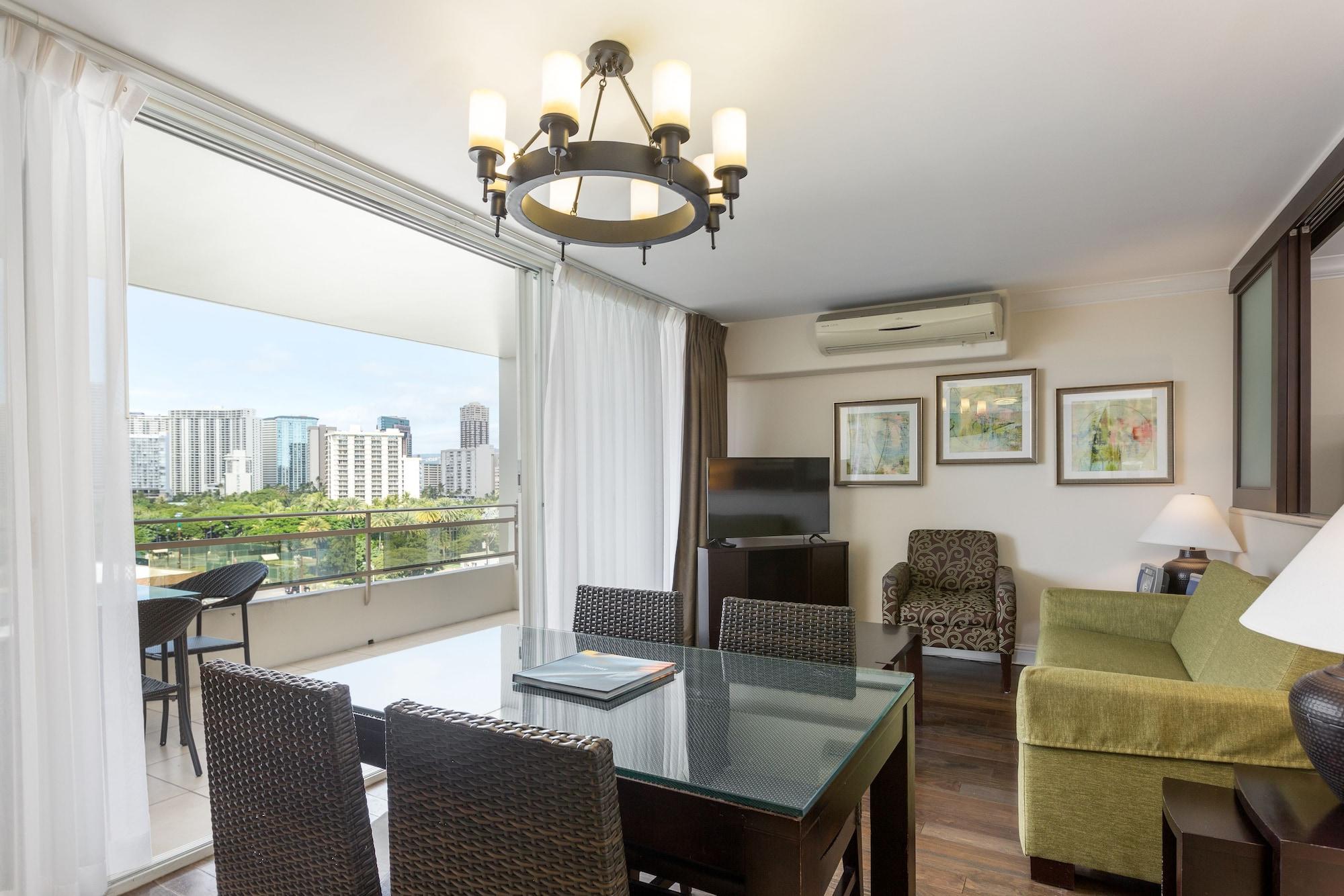 Regency On Beachwalk Waikiki By Outrigger