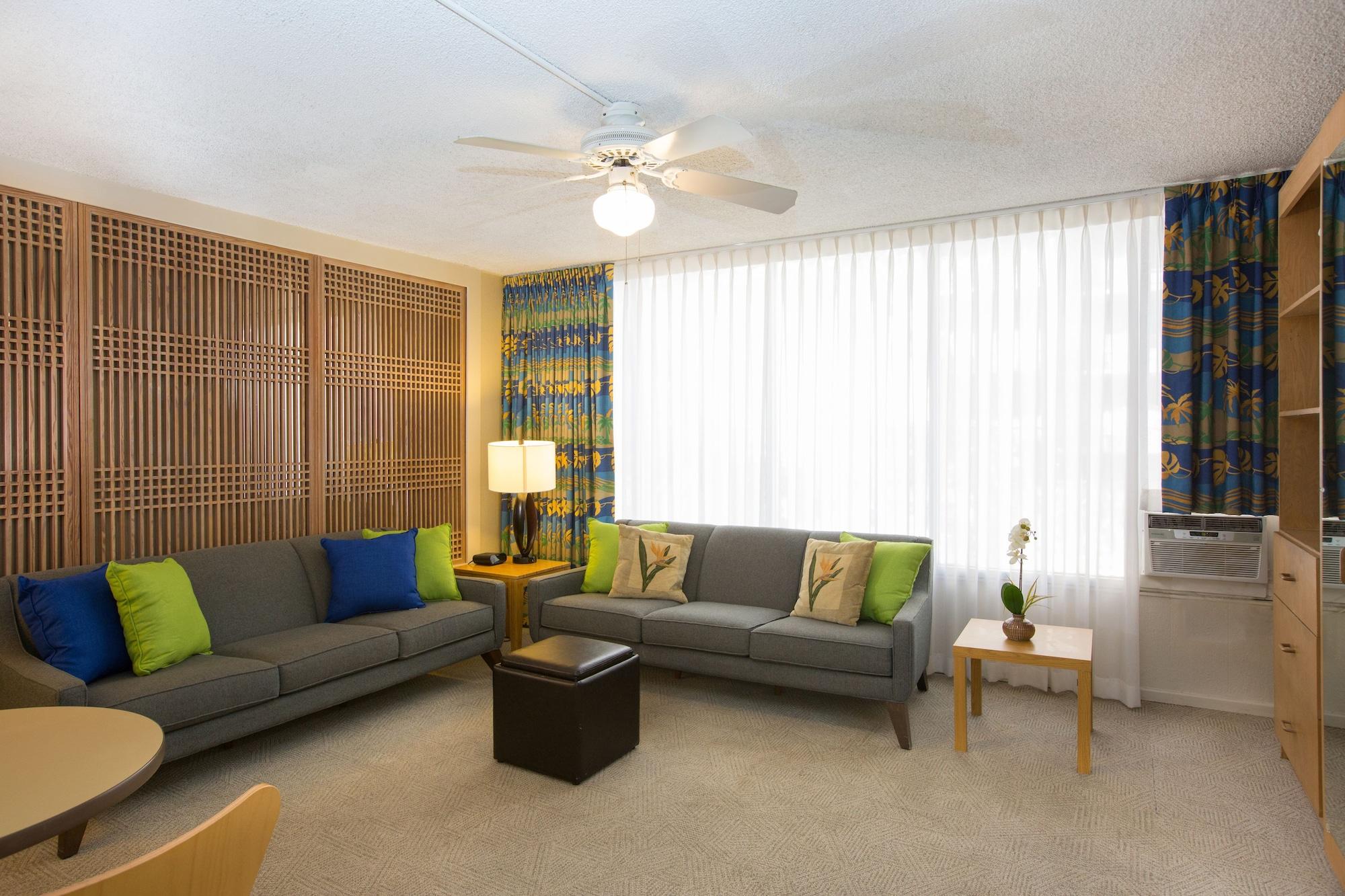 Kuhio Banyan Hotel