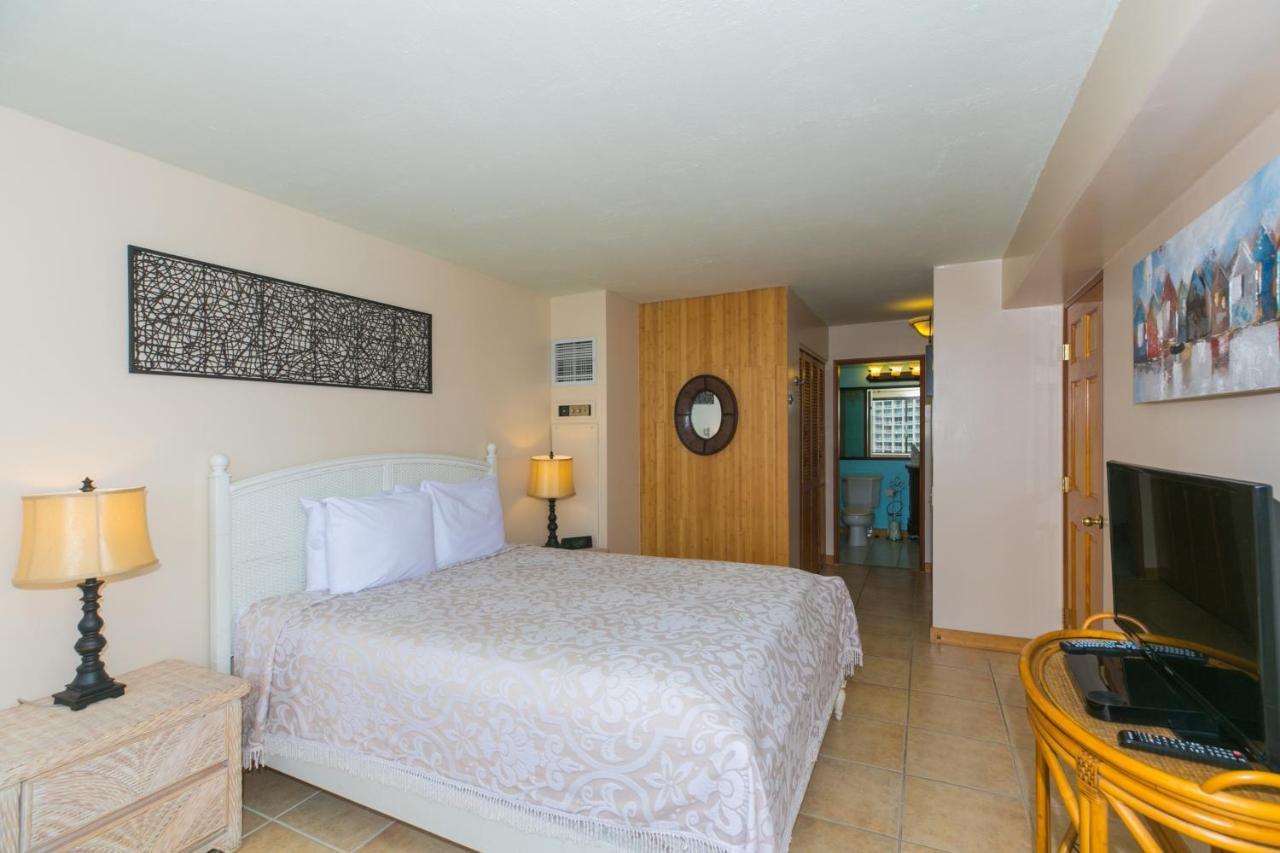 Apartment Two Bedroom Discovery Bay High Rise With Lanai & Gorgeous Views Honolulu