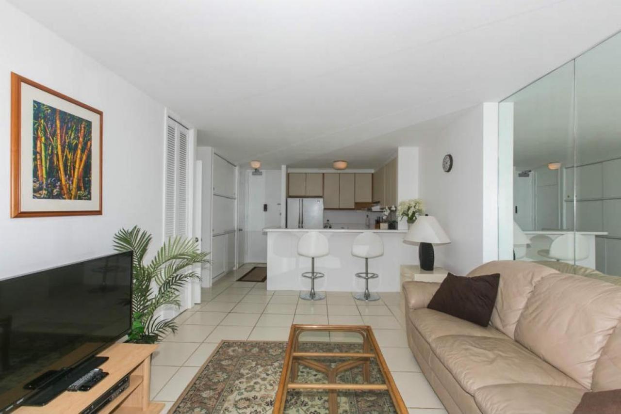 Ilikai Marina 1688 Yacht Harbor View 1br *