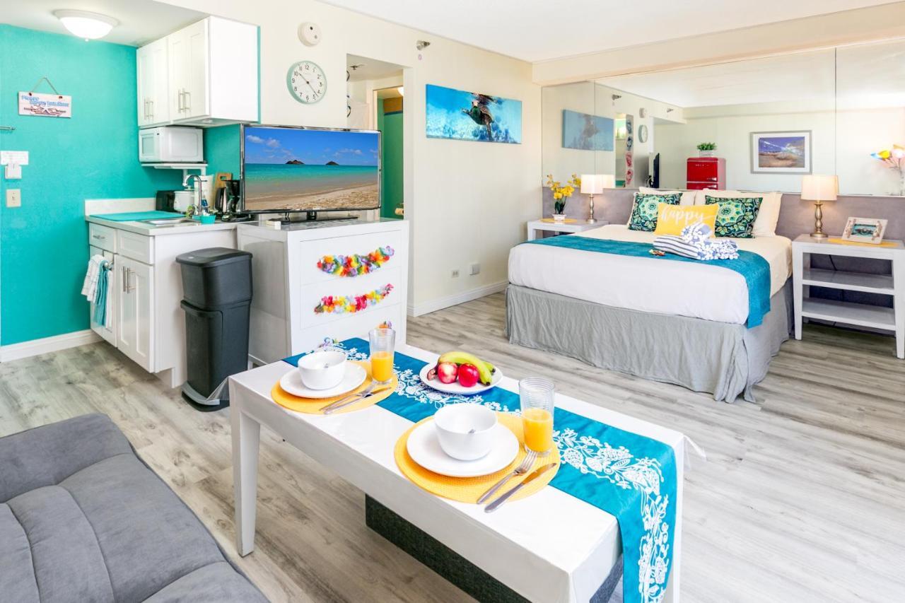 Aloha Vibes Await! Stylish At Aloha Surf - Mountain And Views Apartment Honolulu