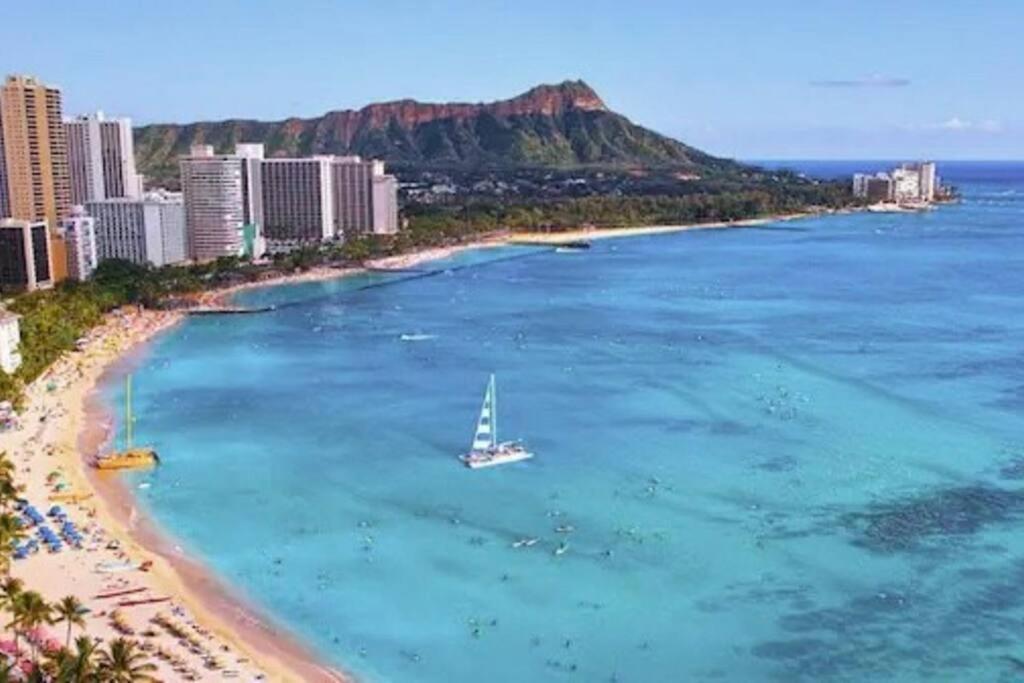 Apartment Cozy 2beds,2baths, Free Parking At Waikiki