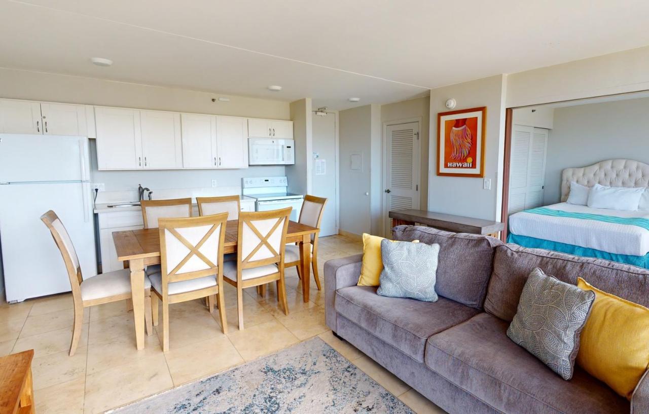 Apartment Deluxe Studio Near Waikiki Beach - Free Parking & Outdoor Pool Honolulu