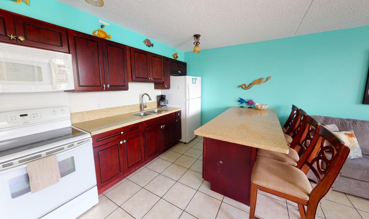 Apartment Deluxe Studio Near Waikiki Beach - Free Parking & Outdoor Pool Honolulu