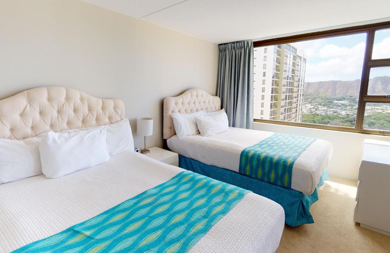 Apartment Deluxe Studio Near Waikiki Beach - Free Parking & Outdoor Pool