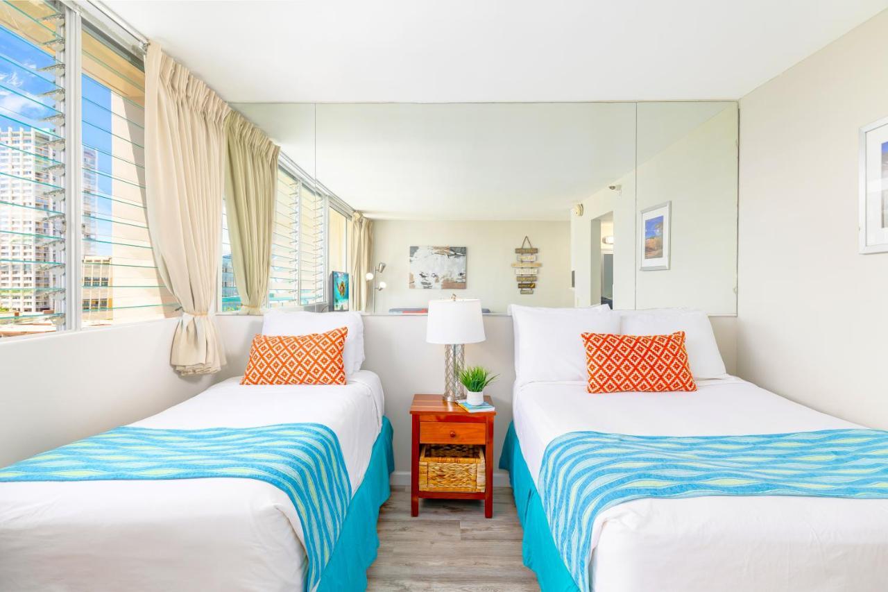 Cozy Waikiki At Aqua Aloha Surf Apartment Honolulu