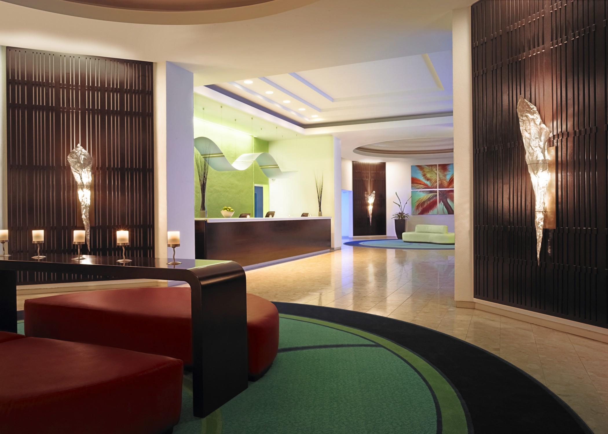 Halepuna Waikiki By Halekulani - No Fee Hotel